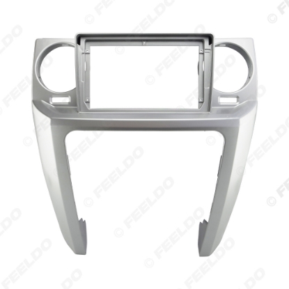 Picture of Car Audio 9" Big Screen Dash Fascia Panel Frame Kit Adapter For Land Rover Discovery 3 (04-05) Radio Dash Frame
